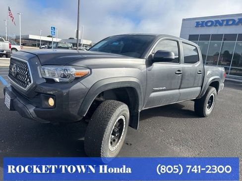 Used 2018 Toyota Tacoma TRD Off-Road image 1