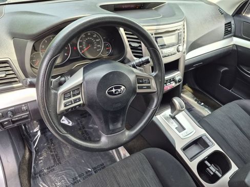 Used 2013 Subaru Outback 2.5i AWD/4WD image 12