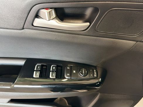 Used 2021 Kia Sportage EX AWD/4WD image 16