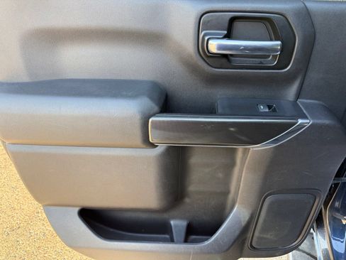 Used 2019 Chevrolet Silverado 1500 LT w/ Texas Edition RWD image 13