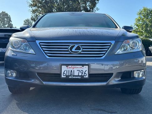Used 2012 Lexus LS 460 w/ Comfort Pkg RWD image 2