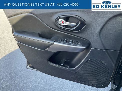 Used 2022 Jeep Cherokee Latitude Lux image 24