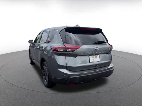 Used 2025 Nissan Rogue SV FWD image 11