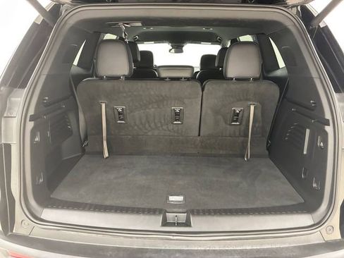 Used 2025 GMC Acadia Elevation w/ Elevation Premium Package image 17