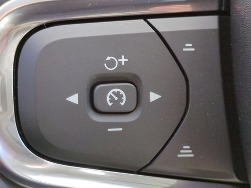 New 2026 Volvo XC40 B5 Ultra AWD/4WD image 21