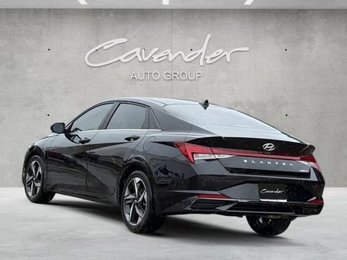 Used 2023 Hyundai Elantra Limited image 14