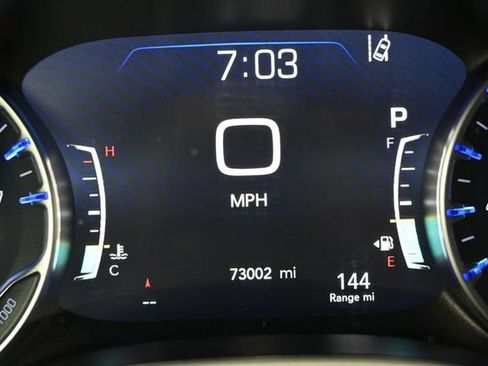 Certified 2024 Chrysler Pacifica Touring-L FWD image 13