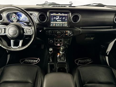 Used 2023 Jeep Wrangler Unlimited Sahara w/ Cold Weather Group AWD/4WD image 22