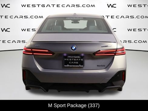 Used 2024 BMW i5 eDrive40i w/ M Sport Package image 4