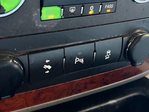 Used 2013 Chevrolet Tahoe LT RWD image 20