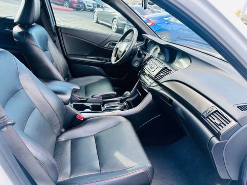 Used 2017 Honda Accord Sport Special Edition image 16