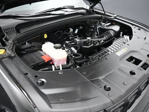 Used 2025 Jeep Grand Cherokee L Altitude AWD/4WD image 61