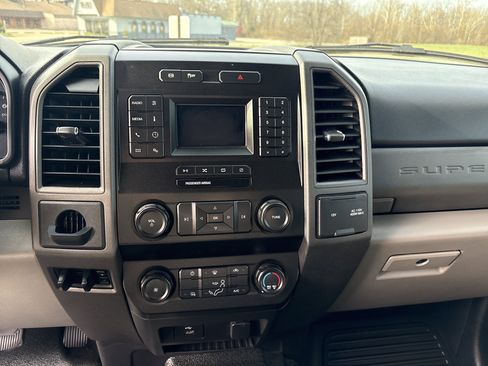 Used 2021 Ford F450 XL w/ Power Equipment Group image 10