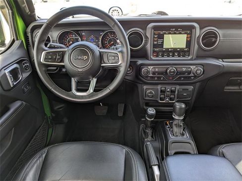 Used 2019 Jeep Wrangler Unlimited Sahara image 16