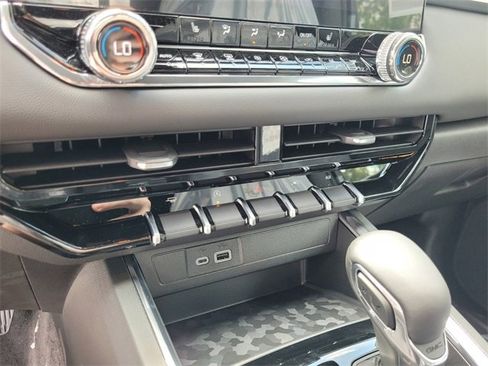 New 2026 GMC Canyon Elevation w/ Convenience Package image 22