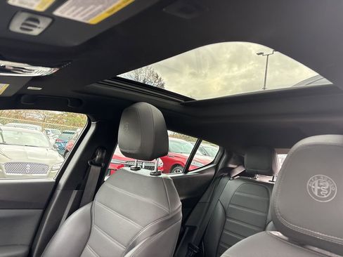 Used 2024 Alfa Romeo Tonale Veloce image 27