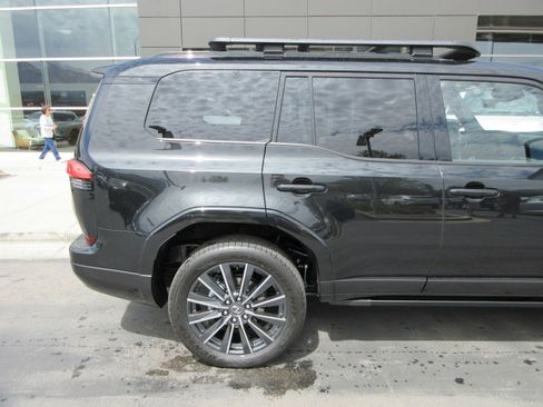 Used 2026 Lexus GX 550 w/ Accessory Package (2T) AWD/4WD image 10