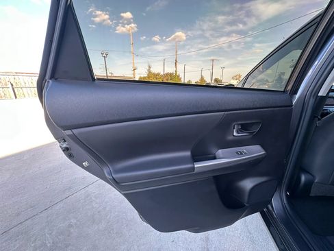 Used 2015 Toyota Prius V Four FWD image 35