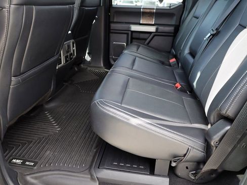 Used 2022 Ford F350 Lariat w/ Black Appearance Package AWD/4WD image 17