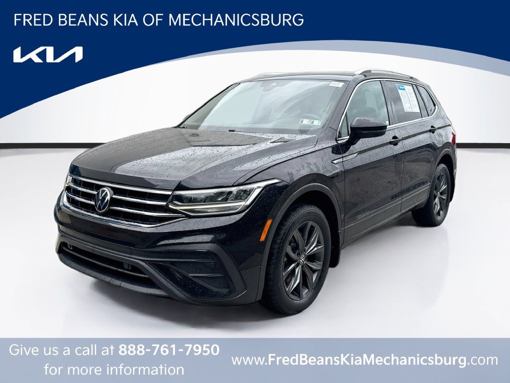Used 2023 Volkswagen Tiguan SE w/ Panoramic Sunroof Package AWD/4WD image 3