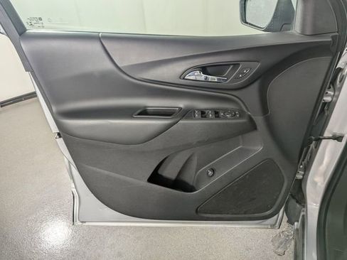Used 2020 Chevrolet Equinox LT image 8