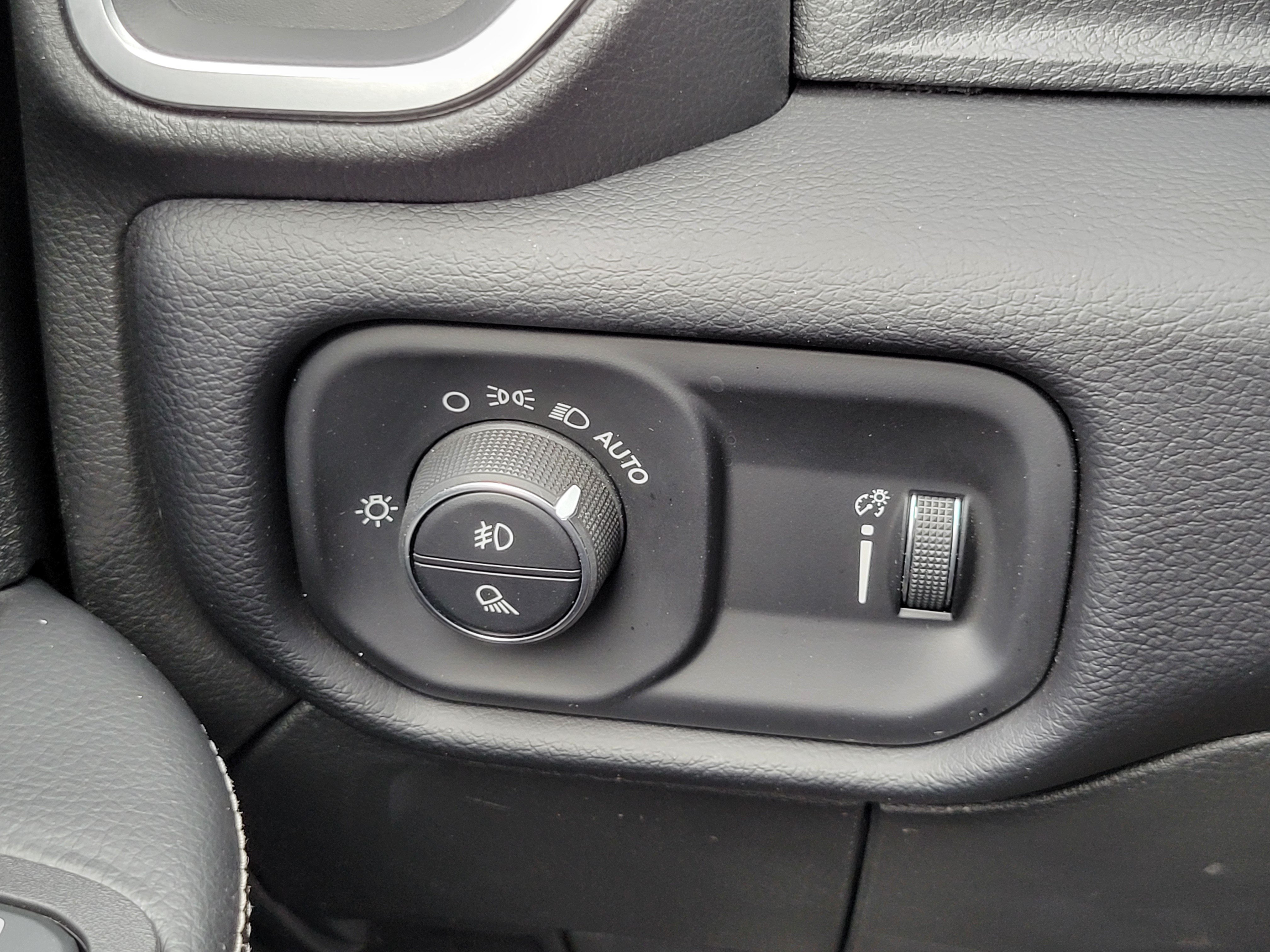 Used 2026 RAM 2500 Big Horn AWD/4WD image 10