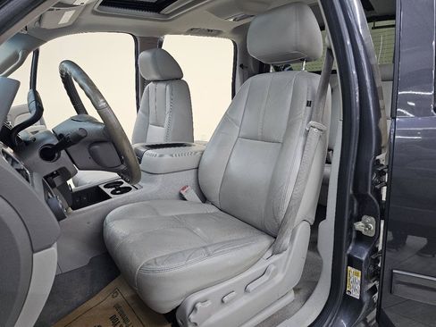 Used 2011 Chevrolet Avalanche LT w/ Regional Value Package RWD image 14