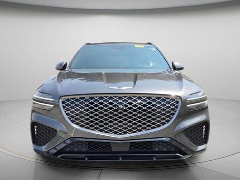 Used 2024 Genesis GV70 2.5T w/ Sport Prestige Package AWD/4WD image 3