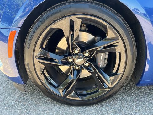 Used 2019 Chevrolet Camaro SS RWD image 19