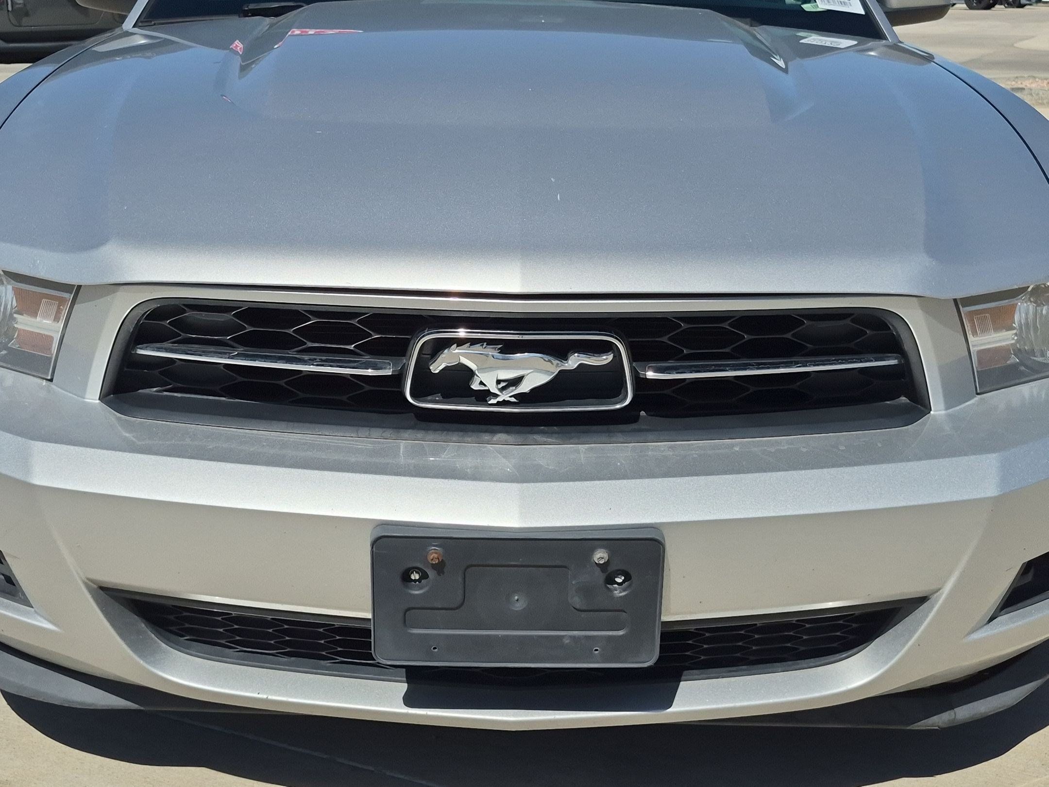 Used 2012 Ford Mustang Premium RWD image 9