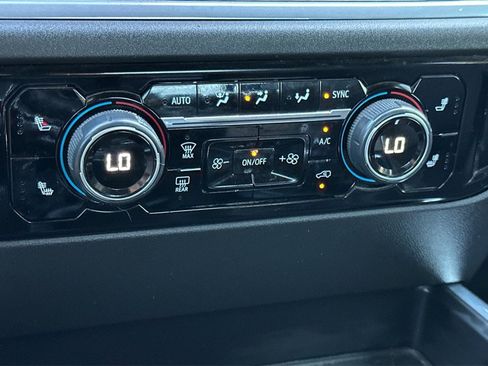 Used 2023 Chevrolet Silverado 1500 RST image 23