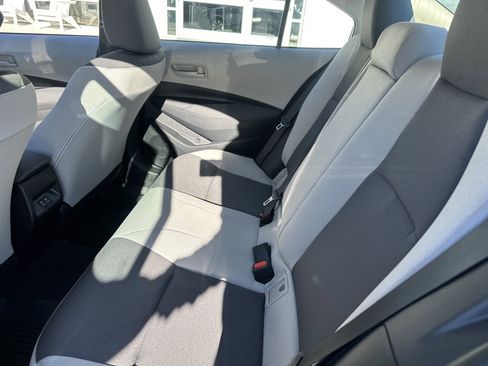Used 2025 Toyota Corolla LE image 12