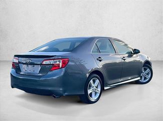 Used 2014 Toyota Camry SE video 2
