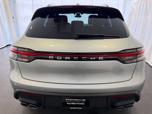 Used 2026 Porsche Macan AWD/4WD image 8