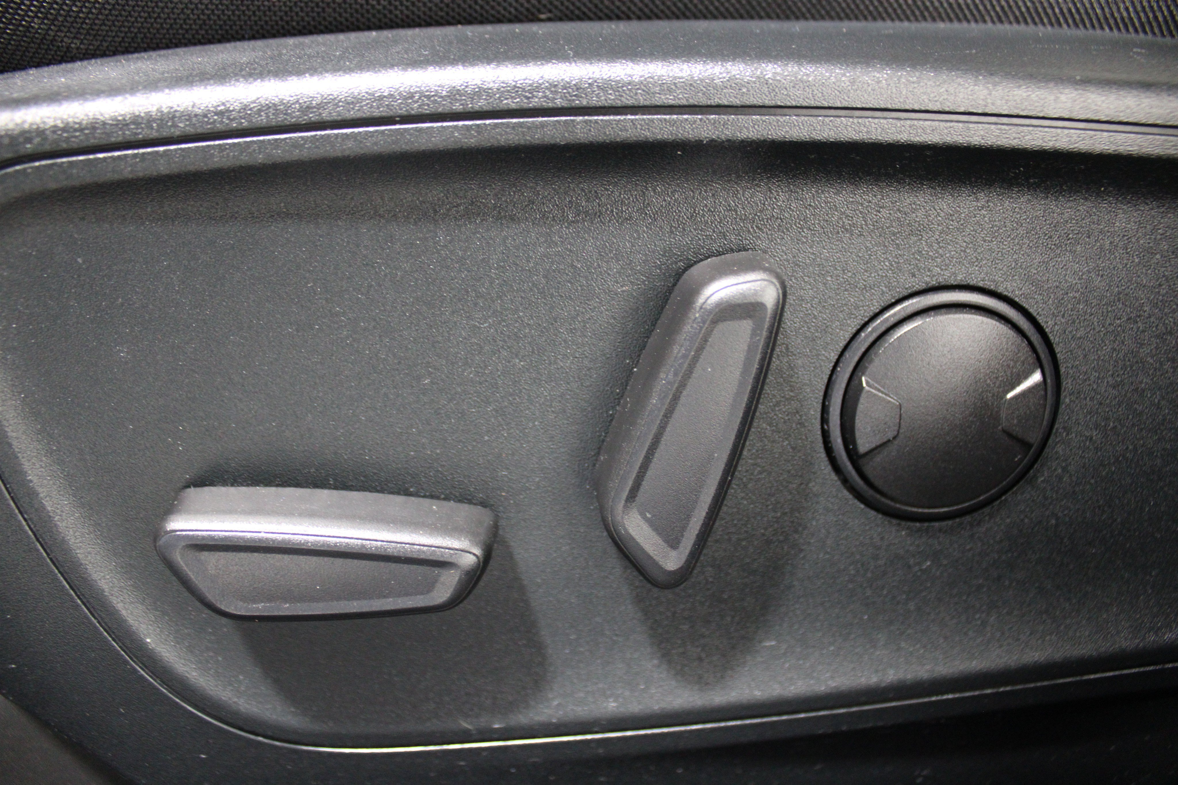 Used 2022 Ford Escape SE w/ Convenience Package AWD/4WD image 4