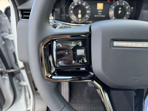 Used 2025 Land Rover Range Rover Evoque S image 14