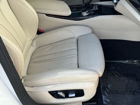 Used 2018 BMW 530i xDrive AWD/4WD image 27