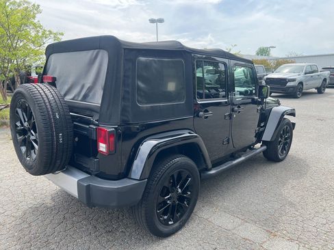 Used 2015 Jeep Wrangler Unlimited Sahara w/ Connectivity Group image 5