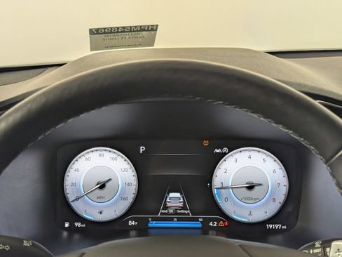 Used 2023 Hyundai Santa Fe Limited AWD/4WD image 18
