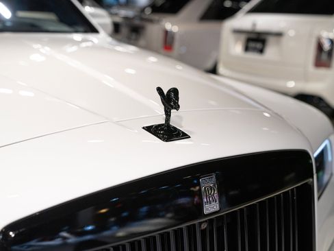 Used 2023 Rolls-Royce Cullinan AWD/4WD image 12