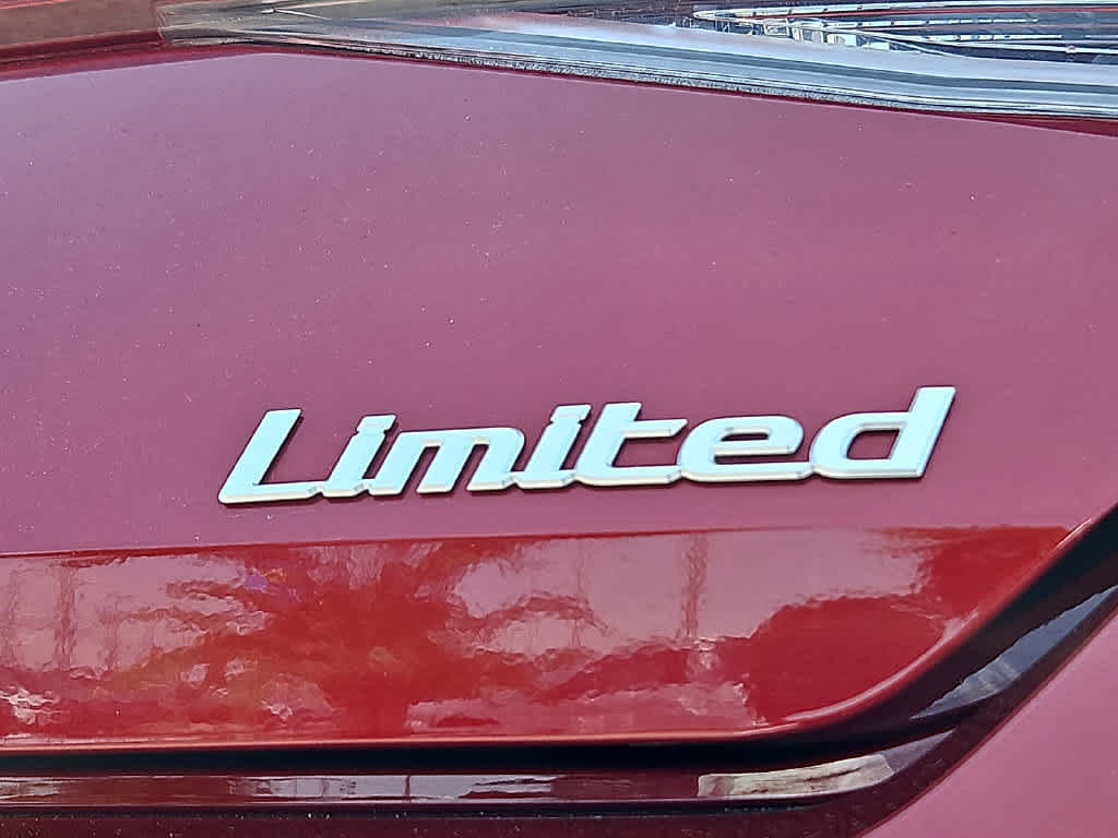 Used 2024 Hyundai Elantra Limited FWD image 33