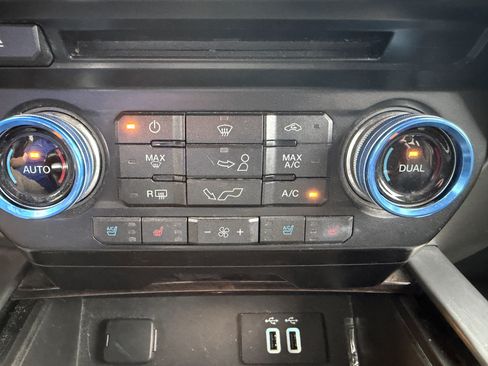 Used 2016 Ford F150 Platinum AWD/4WD image 16