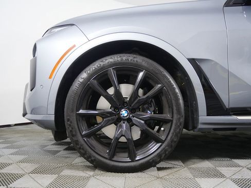 Certified 2023 BMW X7 xDrive40i w/ Executive Package image 7
