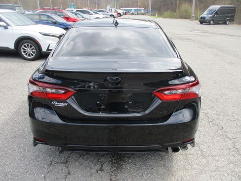 Used 2023 Toyota Camry SE w/ Convenience Package FWD image 5