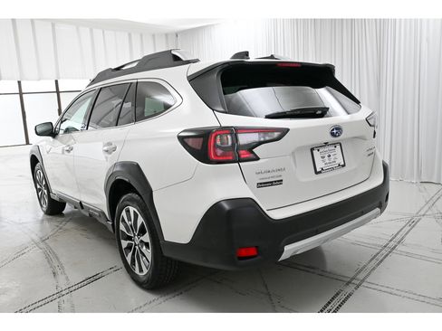 Used 2023 Subaru Outback Touring AWD/4WD image 5