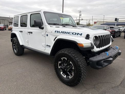 Used 2024 Jeep Wrangler Unlimited Rubicon 4xe AWD/4WD image 8