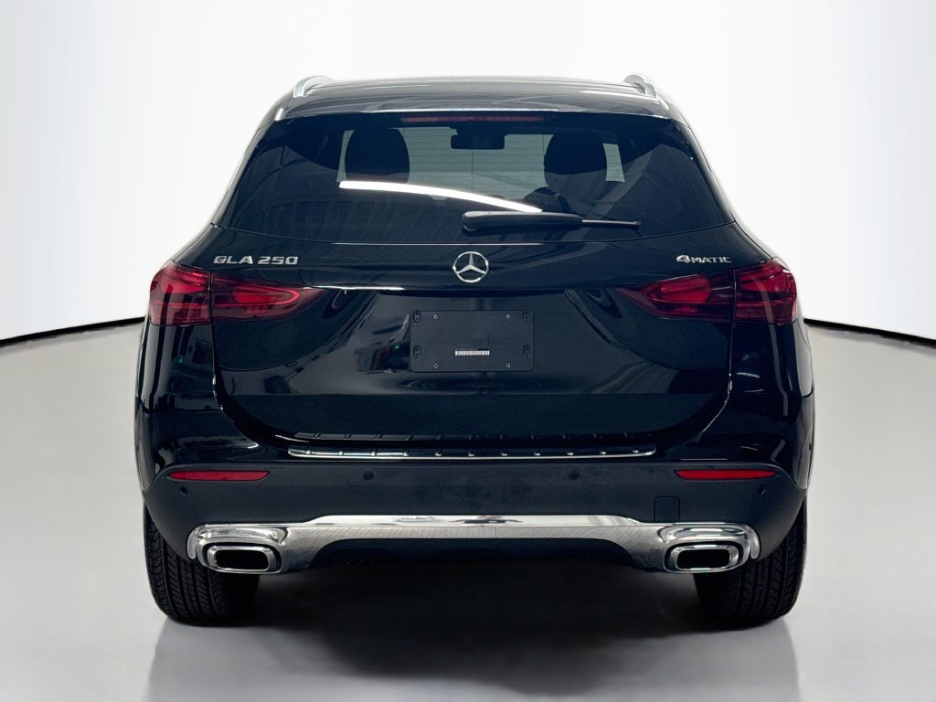 Used 2026 Mercedes-Benz GLA 250 4MATIC image 10