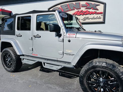 Used 2014 Jeep Wrangler Unlimited Sahara w/ Connectivity Group image 10