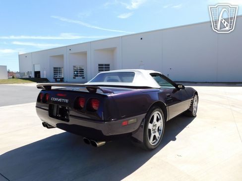 Used 1993 Chevrolet Corvette Convertible RWD image 25