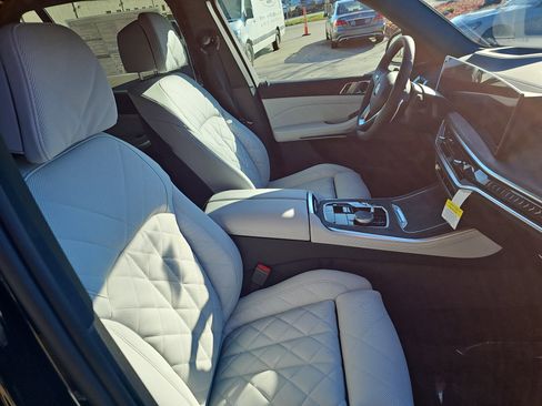 New 2026 BMW X5 xDrive40i w/ Climate Comfort Package image 10